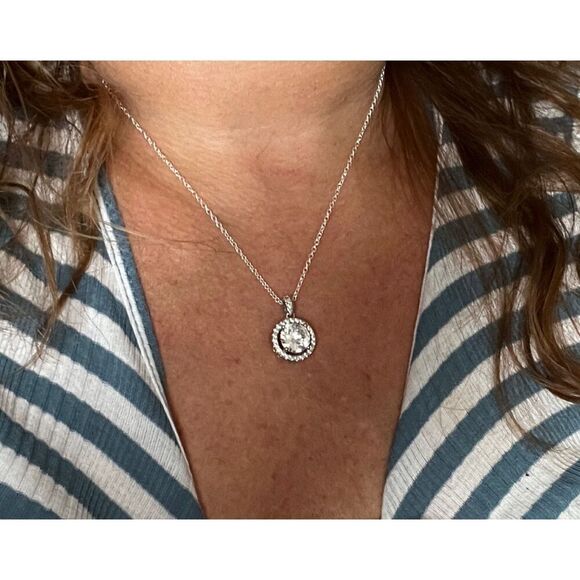 The Discus Pendant Necklace in 925 and cubic zirconia - Picture 7 of 7